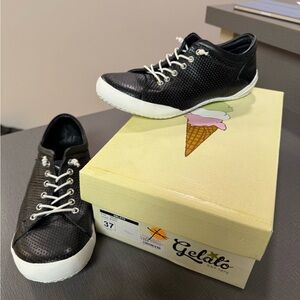 Gelato Black ‘Teejay’ Skimmer Sneakers Size 37